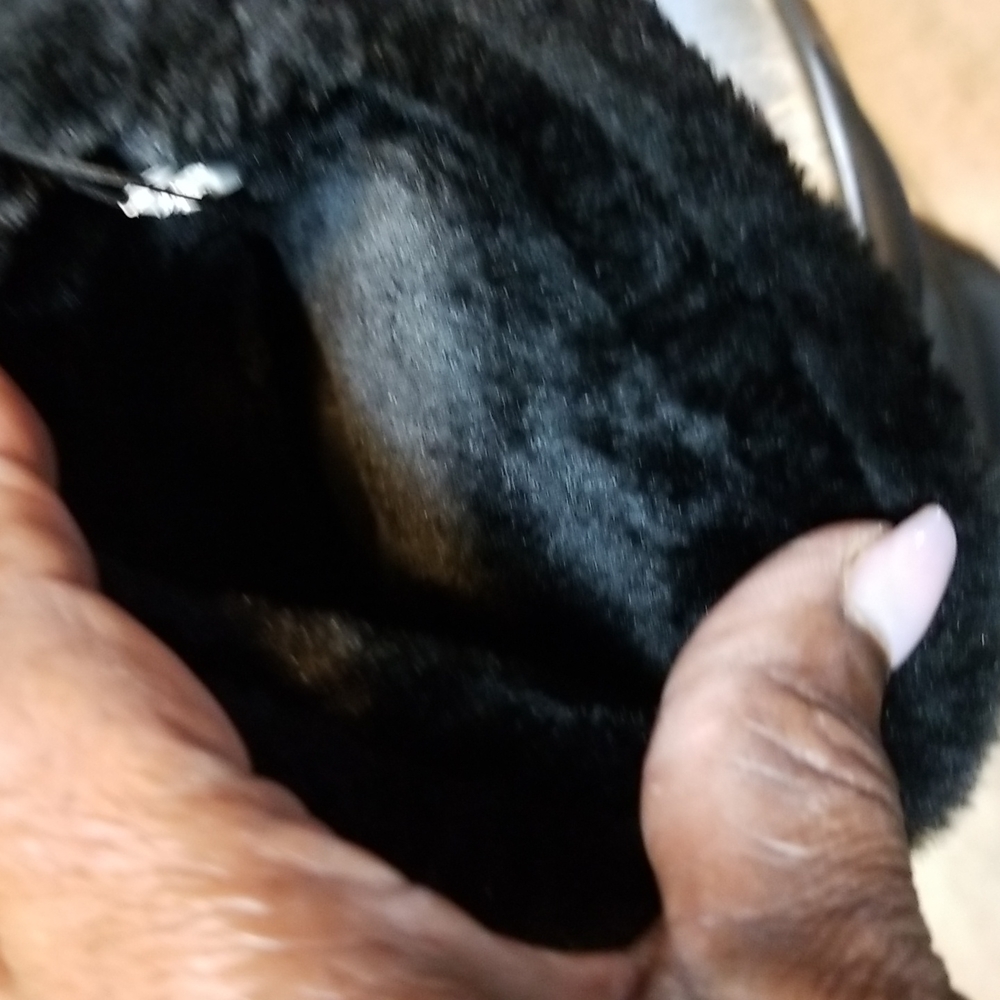 New girls (sz 3) boots - Picture 3 of 6